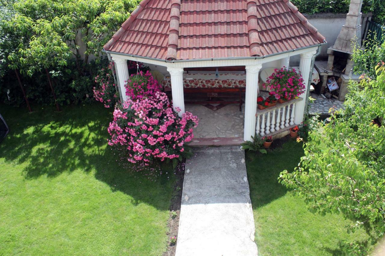 Casa Monica Ξενοδοχείο Băile Felix Εξωτερικό φωτογραφία